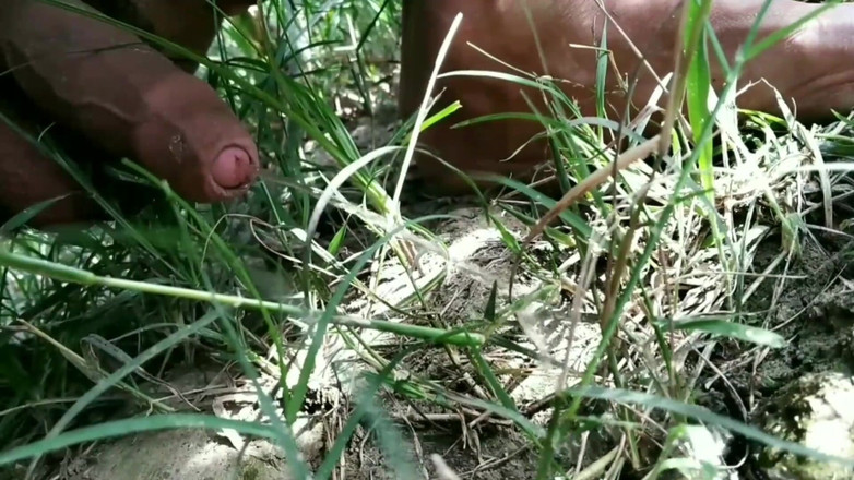 Desimast7: Det finns olika sätt att pissa - jag älskar att pissa offentligt,...