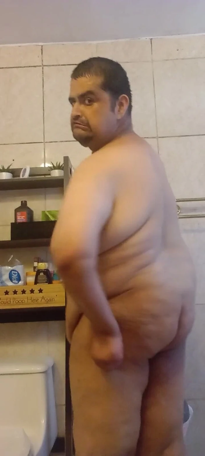 Chubbytits16: Обнаженная показывает мою большую задницу