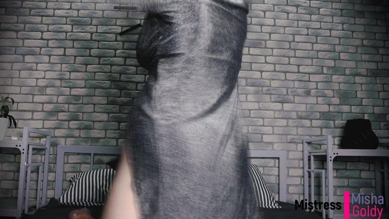 Goddess Misha Goldy: Sniffers každý den! 5. den Malá čichající děvka dostane zničený orgasmus