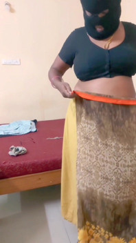 Desi tamilská bbw manželka Maya Post Sex Nahá koupelna mytí a pomalé saree oblékání Škádlení, zatímco paroháč filmy