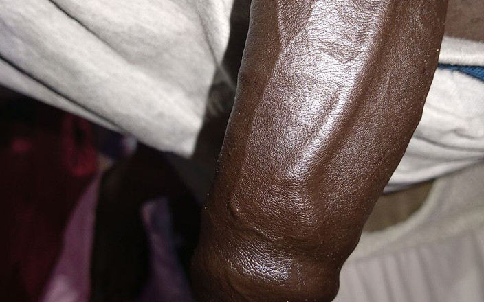 Hongi: Uau, entre um vibrador e esse pau que você pode...