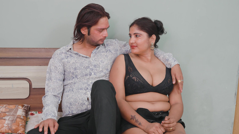 Desimaal69: Masírovaná Bhabhi si vzala do pusy celý penis.