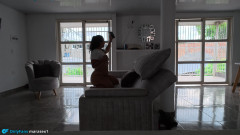 Pronoia Mey: Demi-frère Aide Ma Demi-sœur Avec Des Photos Sexy Jusqu’à Ce...