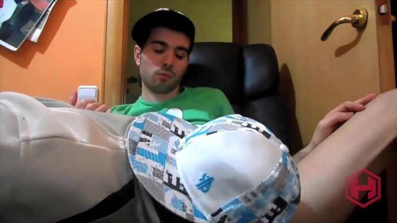 Str8 to gay: 義理のいとこは遊びたがっていましたが、私のチンコを味わいたがっていました