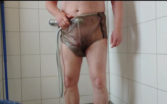 Carmen_Nylonjunge: Nylonjunge Nylonjunge Urine test 2