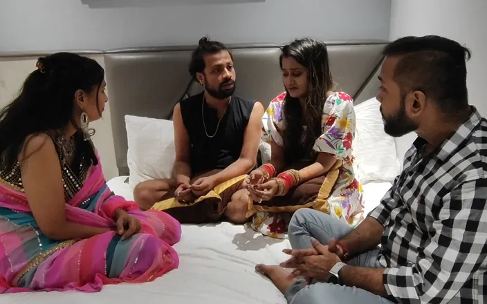 Anjalisingh_sexy: Mature Indian Aunty Teaching Her Young Lover How to Do...