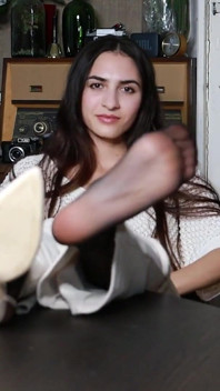 Kerrys elegante Nylonsohlen und High Heels Schuhspiel