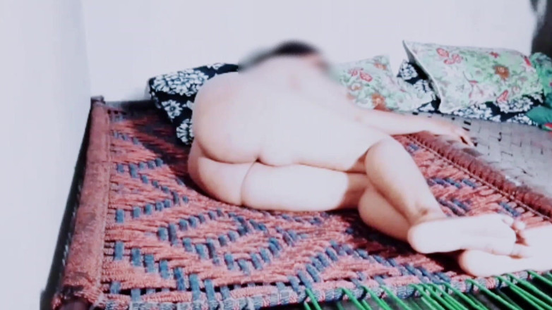 Abida sexy: 彼女のアソコも後ろからもセックスしたかったのですが、義理の兄の誰かが来て真ん中に置いたままにしました。