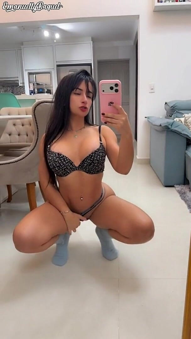 Mirror Teasing (Emanuelly Raquel)