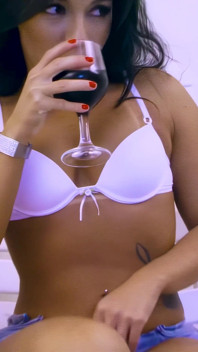 A Hot Fuck That Started with the Bastard Eating the Hot Brunette's Ass and Ended with Cum in His Eye! - Classic in 4K