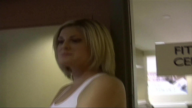 Femdom Sex: カフェで拾ったブロンド