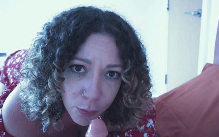 Sasha Curves: Sonhos inapropriados de madrasta
