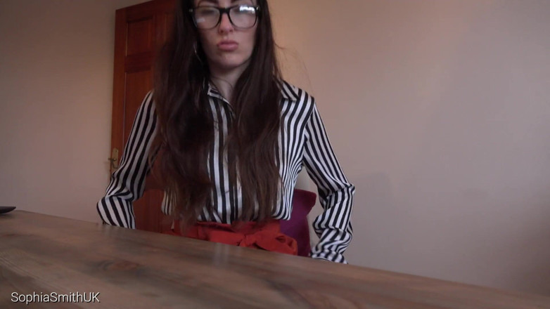 SophiaSmithUK: Umilirea picioarelor profesorului