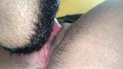 Apple baby: Ženatý muž si užívá své nevlastní dcery