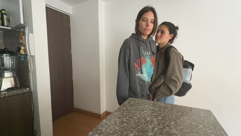 scarlettandc: Uma Lésbica Me Domina Antes De Eu Ir Trabalhar