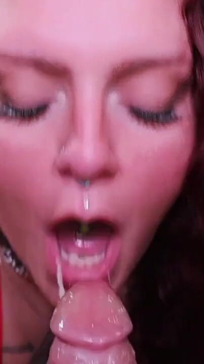 Red bottom productions: Con đĩ pawg tatted pov