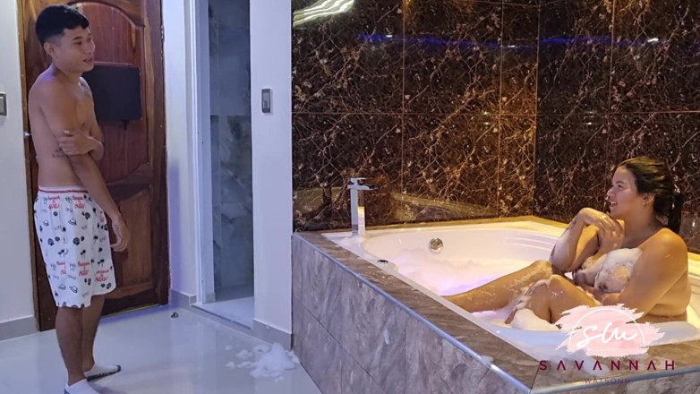 Savannah Watson: Couple Having Sex in the Jacuzzi in Their Parents' Master...