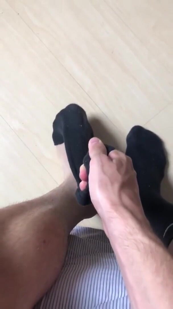 Riu Melo: Twink erotisk och exotisk massage med fötter