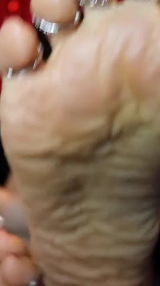 Rebecca Diamante: Freak Loser for Skinky Feet Worship