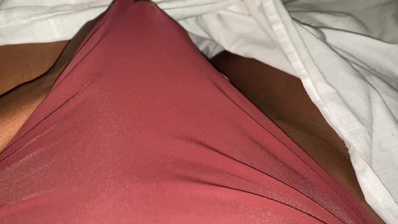 olivercastelistar: Saya merakam jiran saya melihat satu sama lain selepas sarapan...