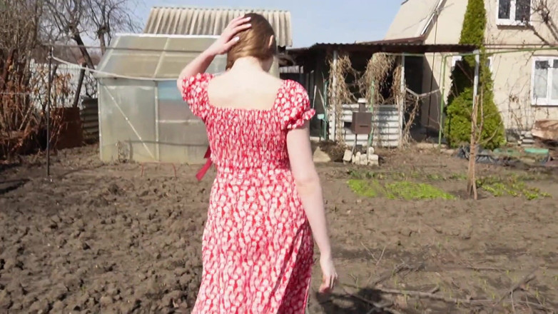 Arisha Mills: Came From the City and Fucked a Collective Farmer