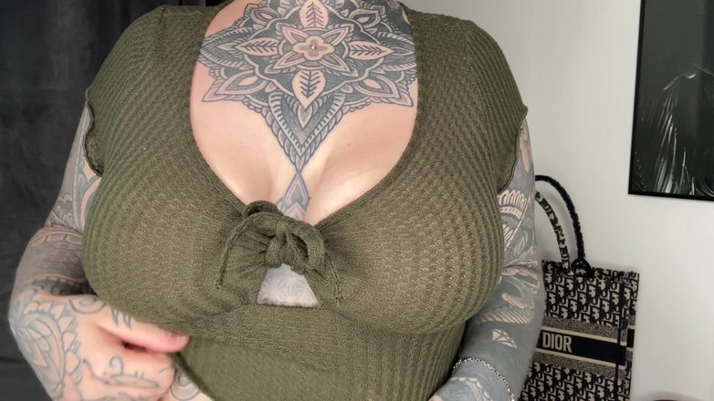 Miss Valentina: Büyük zıplayan göğüsler