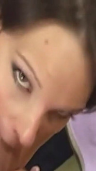 Madura morena milf pide para una preñada profunda