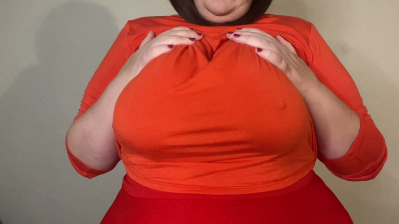 cutejayne: BBW Velma Tries to Make You Cum
