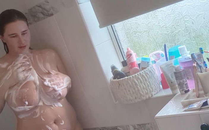 JessieHH: Caught in the Shower Face Timing Other Guys, He Cums...