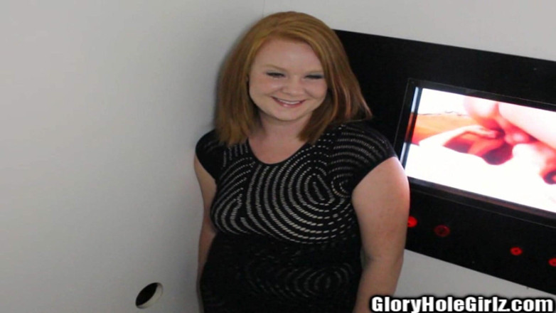 Glory Hole Girlz: Anal grandes tetas, pelirroja tragadora de leche en el sucio...