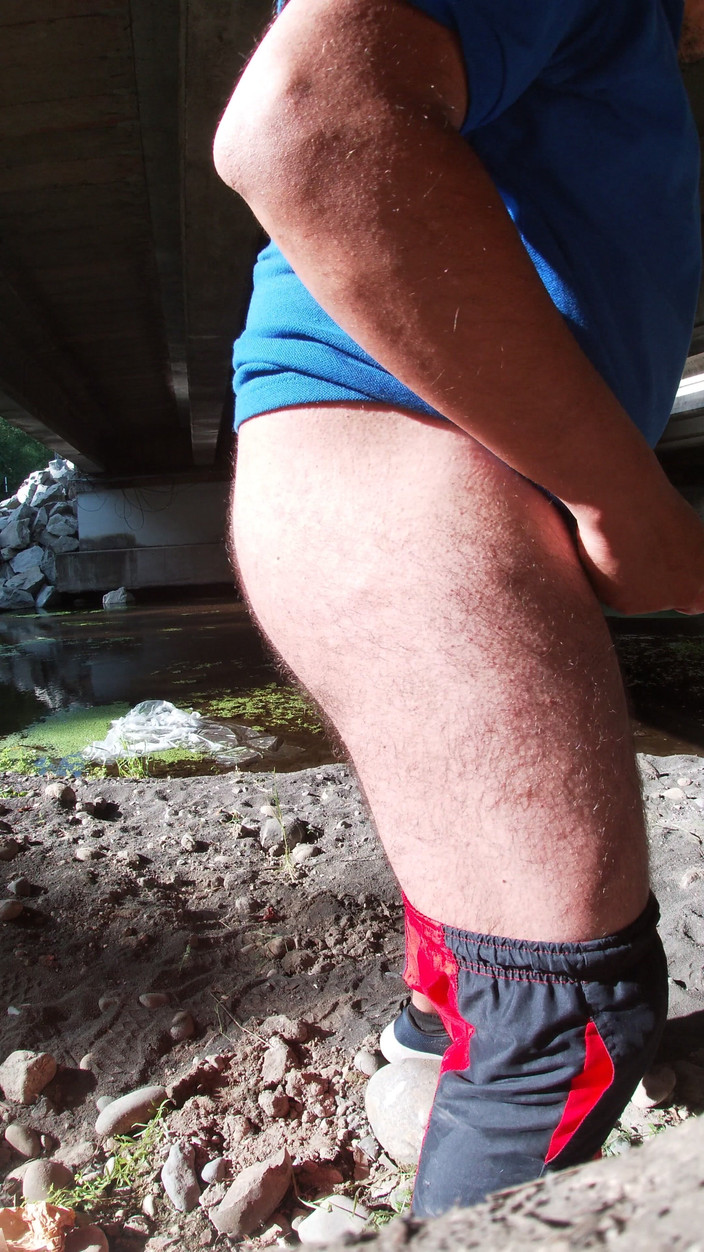 Hardnoisex: Köprünün Altında Bakış Açısı - Dışarıda Kenara Zevk