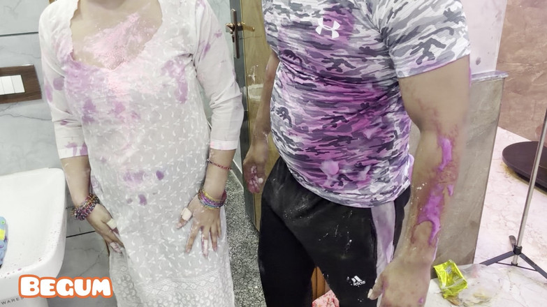 Rukshaar Begum: Holi Fun Începe cu ruperea Kurti a fratelui meu vitreg