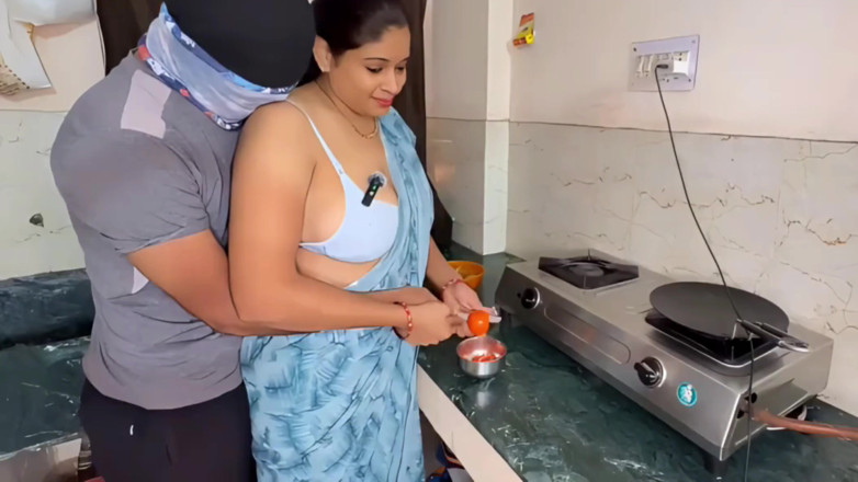 FantacyCouple: Indická nespokojená Bhabhi Lusty Sex s Devarem na stánku v...