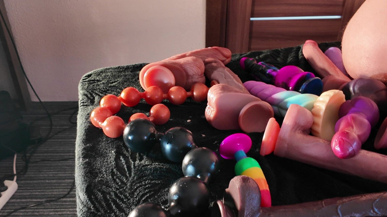 DPeggingD Leanko: 21 Dildos Came Out of My Ass
