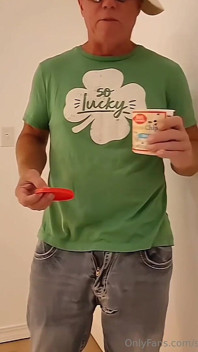 Velký penis miluje polevku