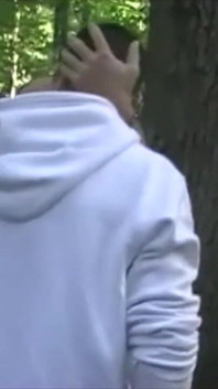 Scopata dalla pornostar sul bosco Esibizione