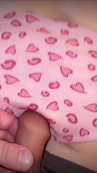 18-річна дівчина рахує секунди, поки не втратить анальну невинність