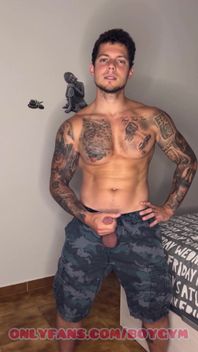 Military Gay Shows How His Weapon Cums