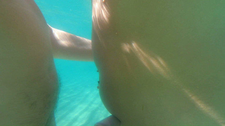69KnkyKouple69: Kinky Couple - Curvy Big Ass Sardinia Beach