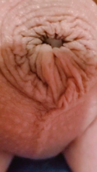 Into the Sarlacc Pit. Lee Przybylowicz Showing His Clitty Shrinkage