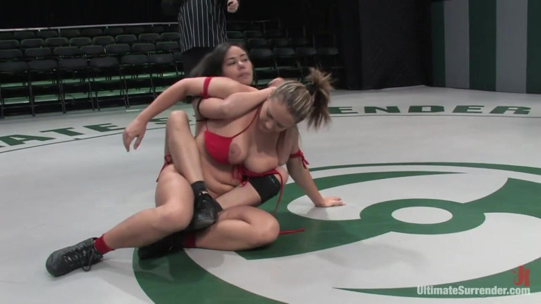 Ultimate surrender by Kink: Annie Cruz "o Escorpião" (0-0) Vs Trina Michaels "paixão" (0-2)
