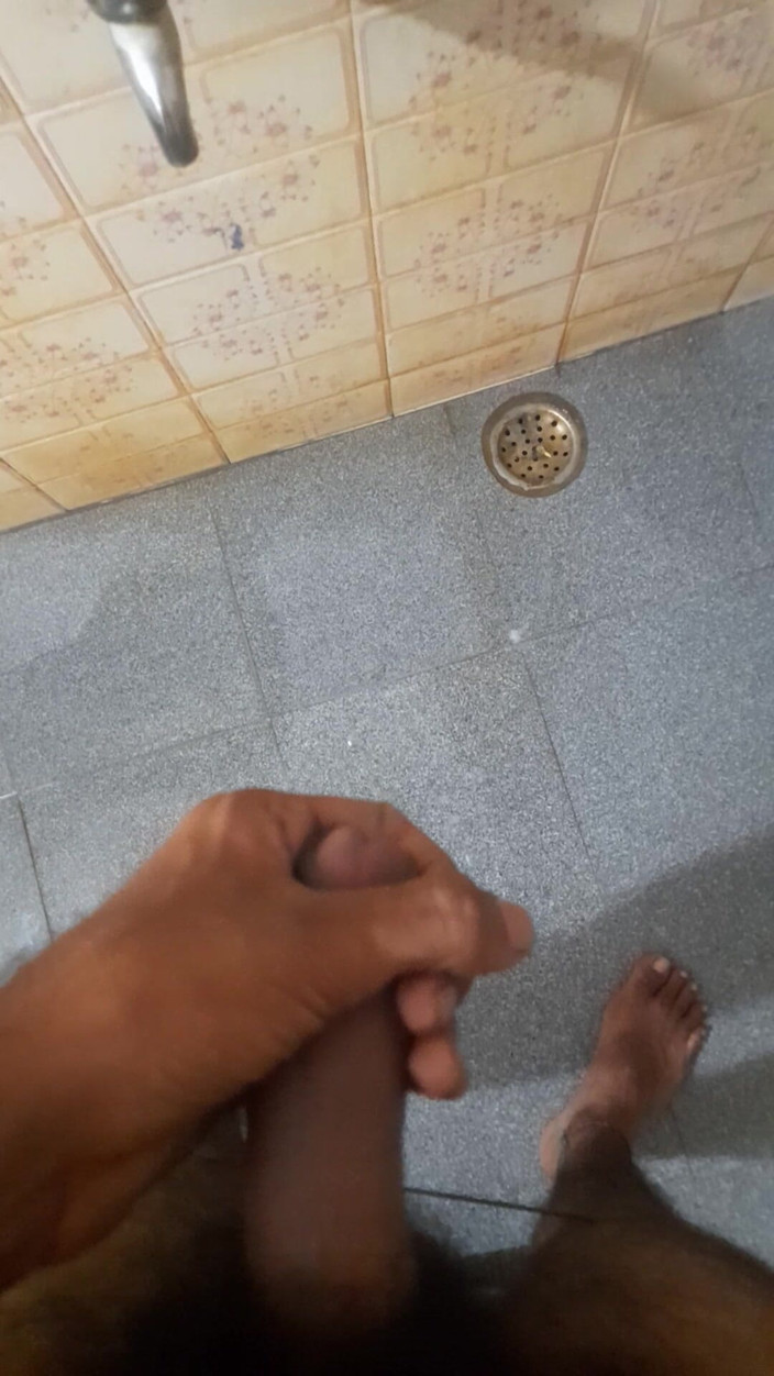 Telugu college student: La studentessa universitaria indiana che si masturba in bagno e...