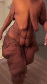 Bathroom Twerk