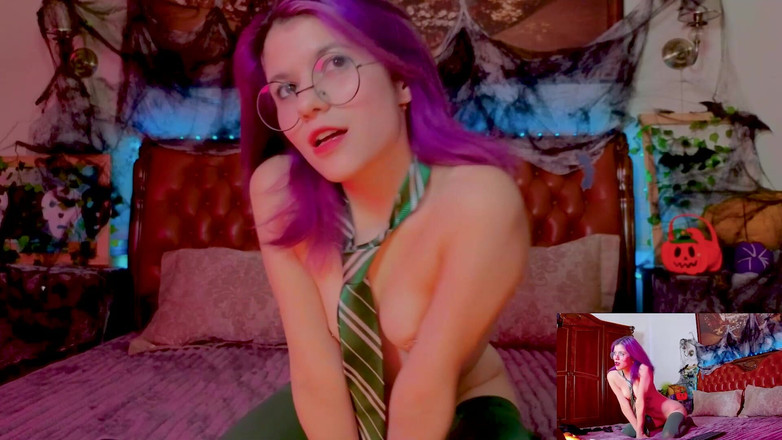 Katya Zaitseva: ハロウィントリック 裸で踊ってるよ