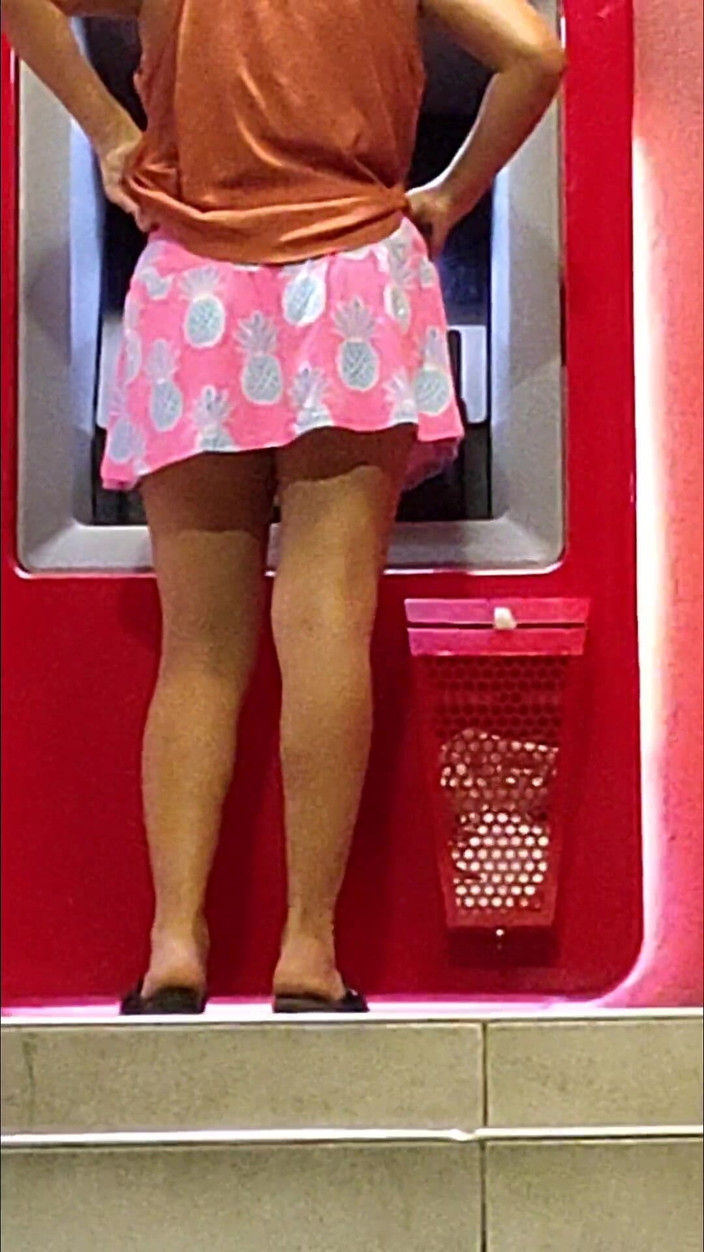 En la calle: Triển lãm váy ngắn Bonaca Thong