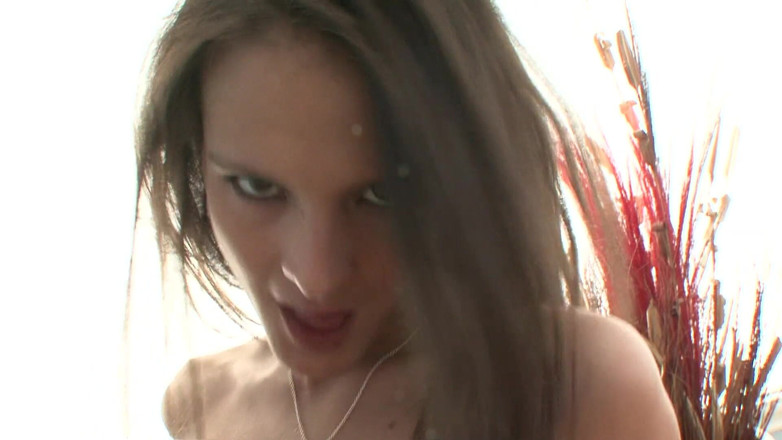 Hot Girlz: Sexy babe gives her boyfriend a nice sex