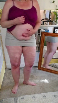 1019 masturbuje się w Garrett's Little Black Thong From Redhead Dawnskye of the Amazing Body