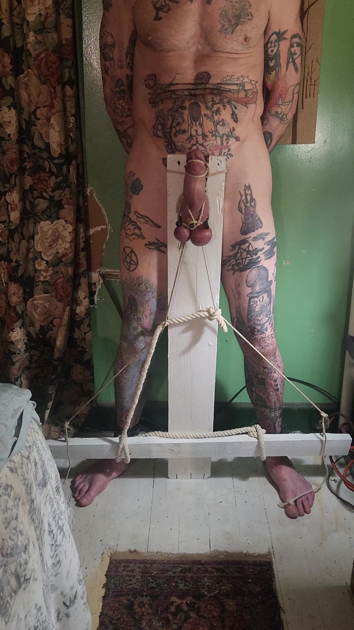 Goode Girl: Unholy Crucifix Ballbusting