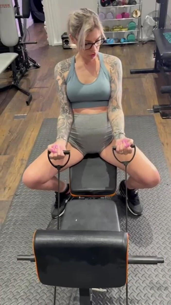 JessieRaexx: बाहर लड़खड़ाना