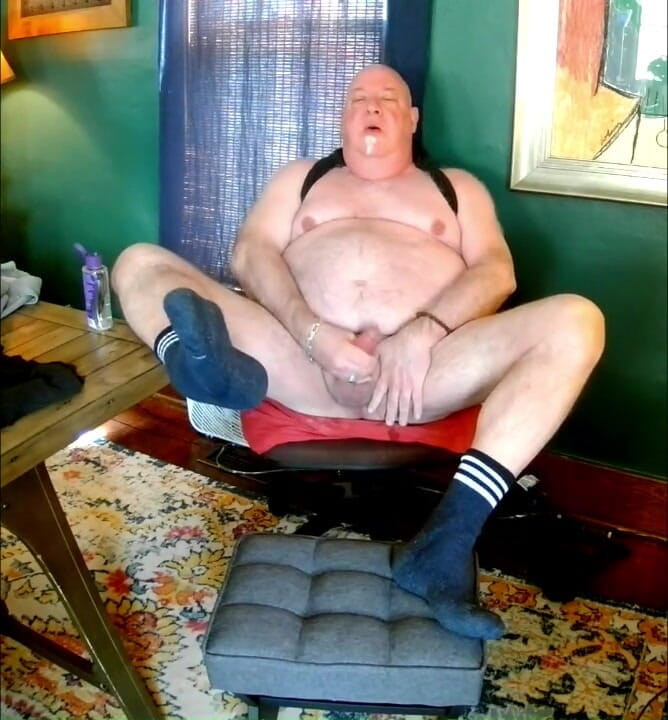 beardaddychub: Webcam Jerk off for a Fan!